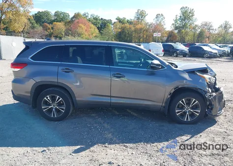 2018 Toyota Highlander Le Plus из США, поврежденный, VIN 5TDBZRFH9JS878346